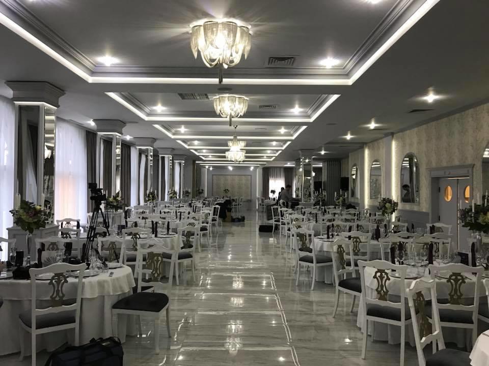 Royal Class Hotel Cluj-Napoca Exterior foto